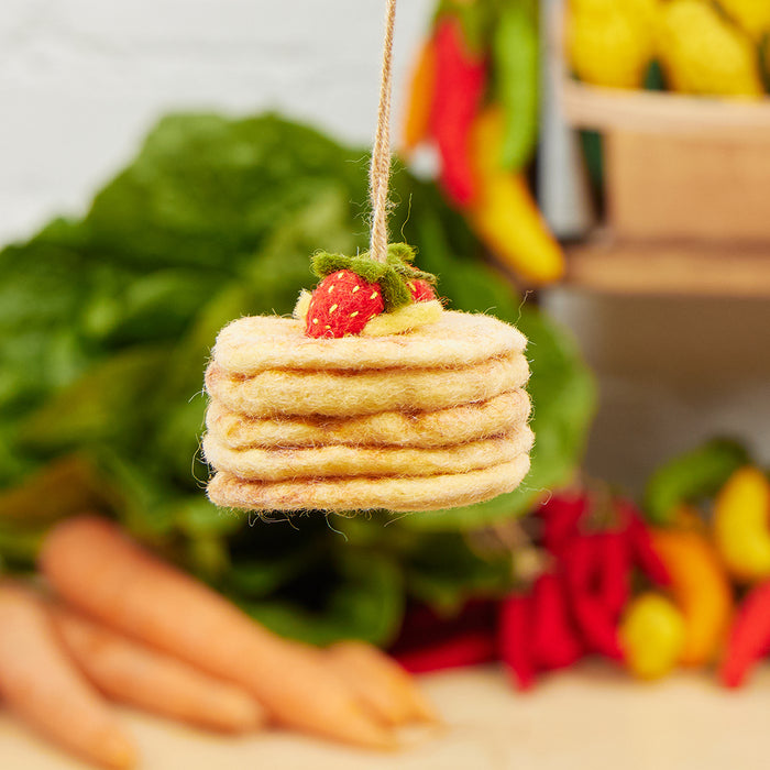 Felt pancake stack with strawberries and syrup – wool breakfast ornament