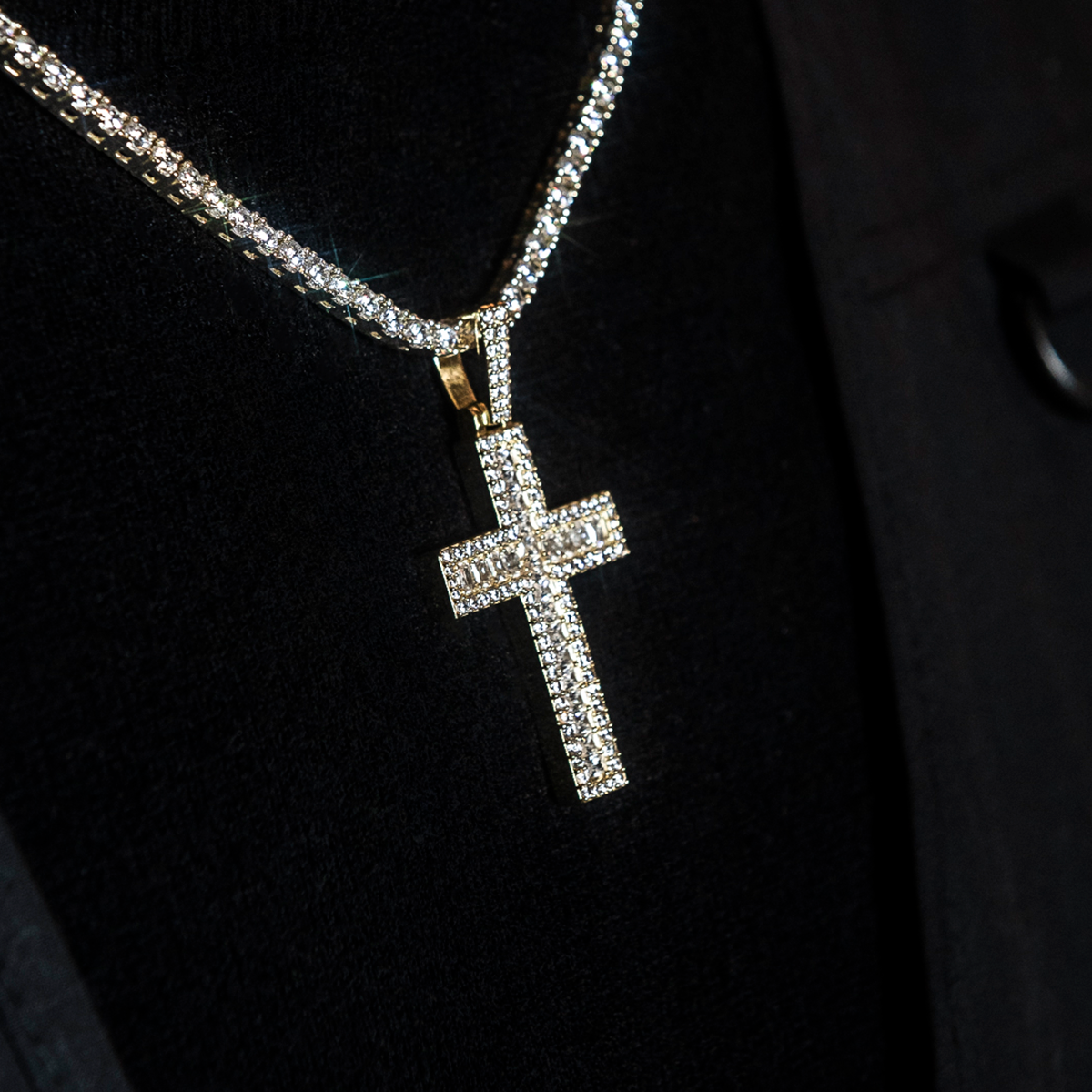 Diamond Baguette Cross Pendant in Yellow Gold